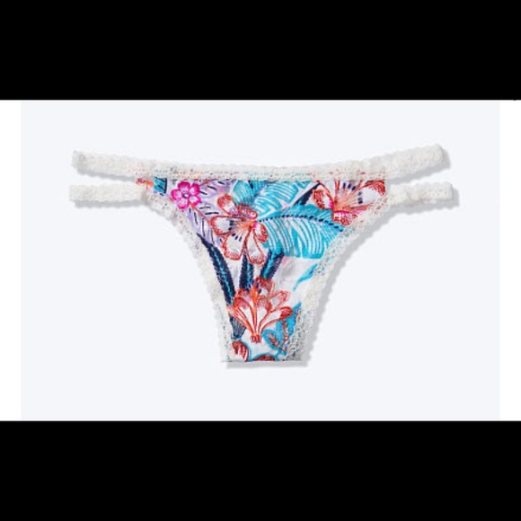 Underwear (Thongs) - Picture 11 of 16